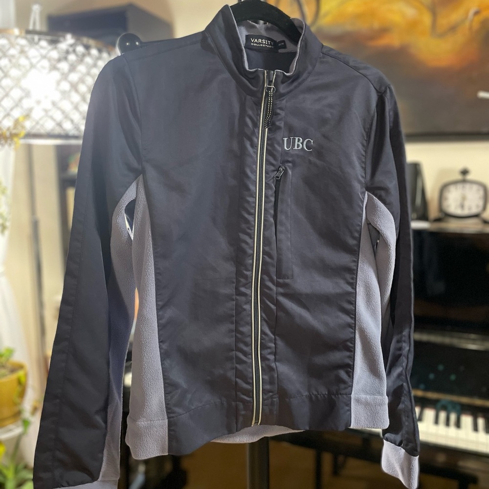 UNC Varsity Collection Women’s Running Jacket